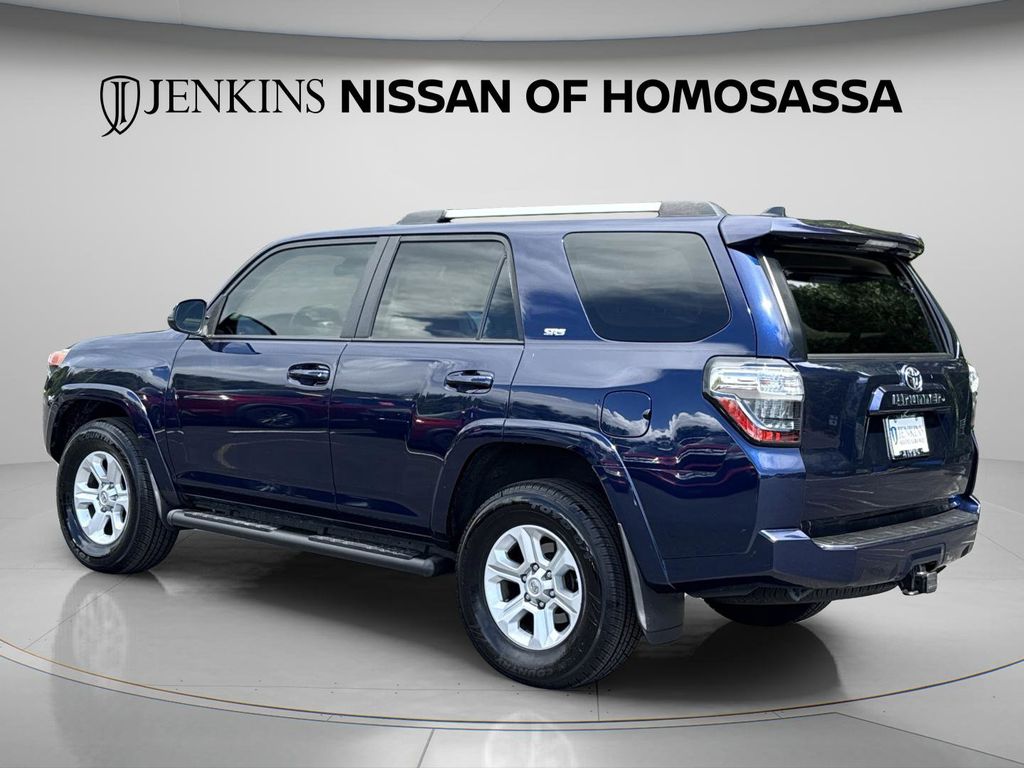 2021 Toyota 4Runner SR5 - Photo 7