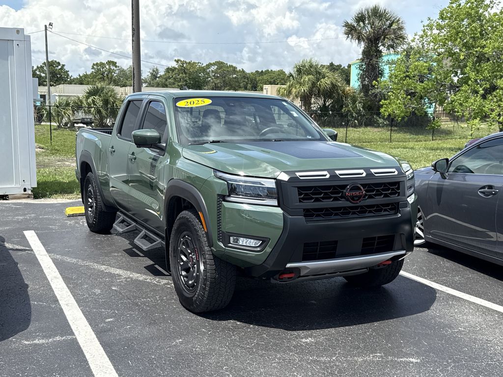 2025 Nissan Frontier PRO-4X Crew Cab 4X4 LWB's photo