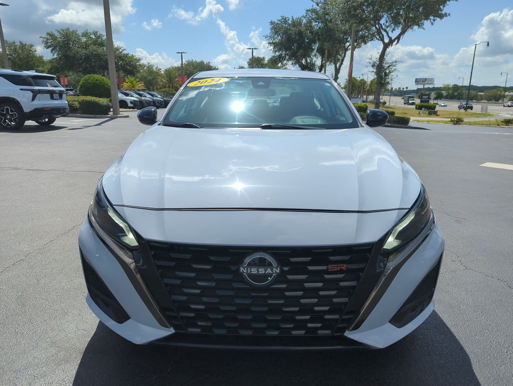 2024 Nissan Altima SR - Photo 15