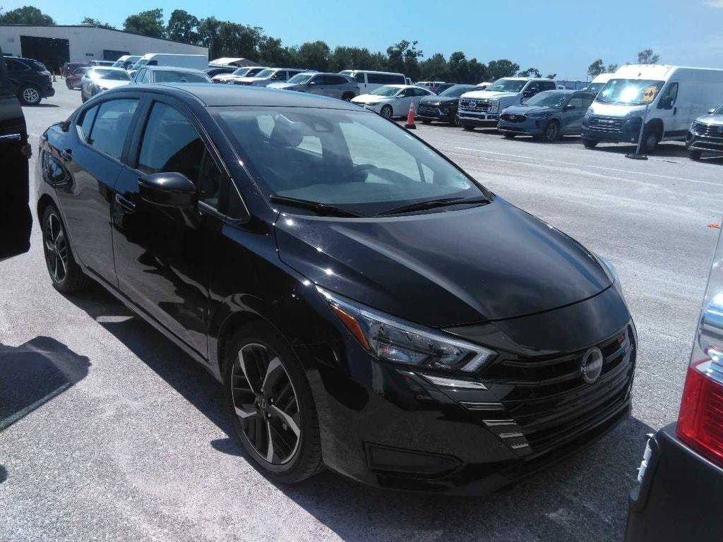 Certified 2024 Nissan Versa 1.6 SR Sedan