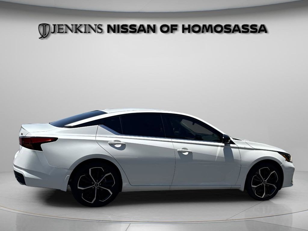 New 2025 Nissan Altima SR Sedan