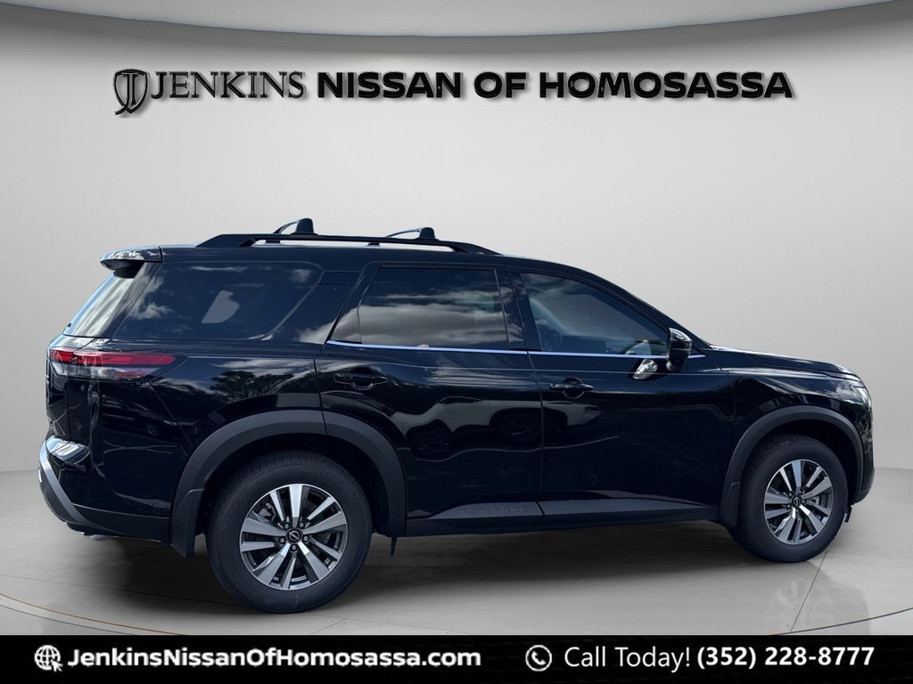 New 2026 Nissan Pathfinder SL SUV
