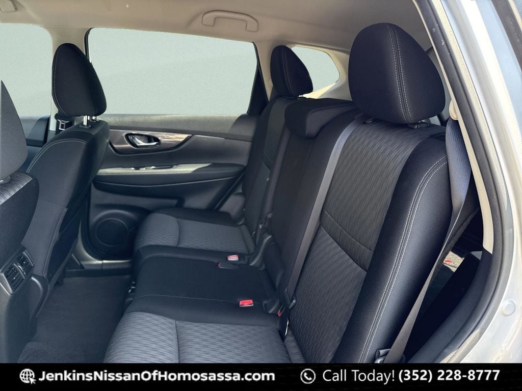 2019 Nissan Rogue SV - Photo 26