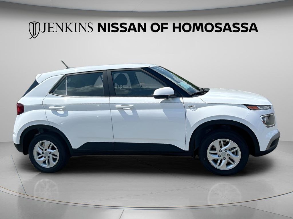 Used 2026 Hyundai Venue SE SUV