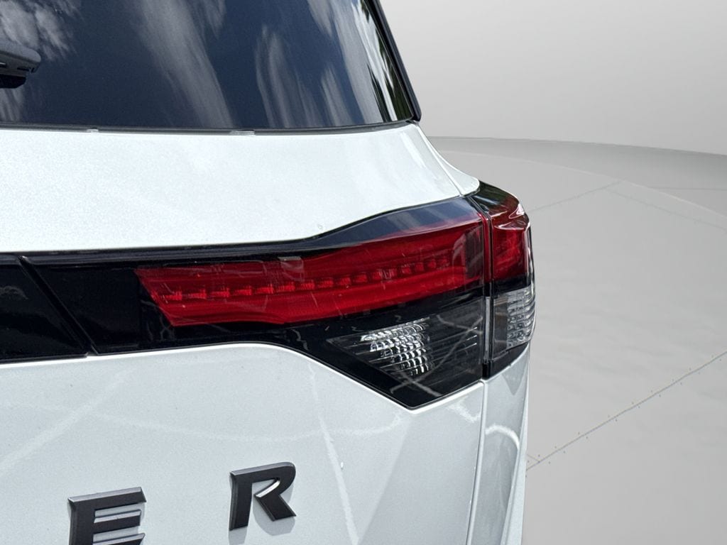 New 2026 Nissan Pathfinder SL SUV