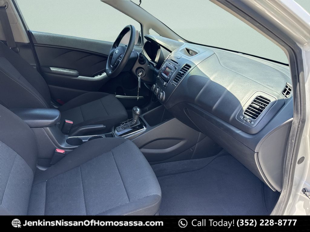 2018 Kia FORTE LX - Photo 22