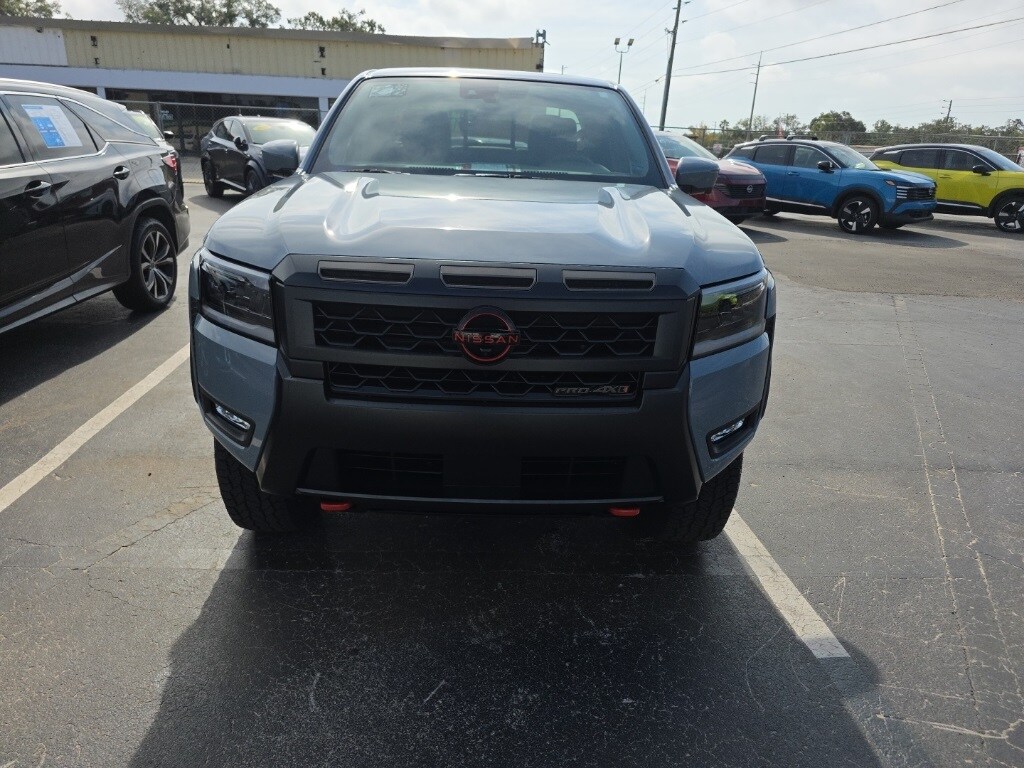 2026 Nissan Frontier PRO-4X photo 2