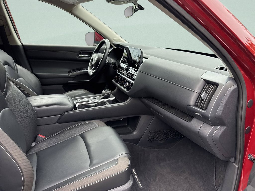 2023 Nissan Pathfinder SL - Photo 19