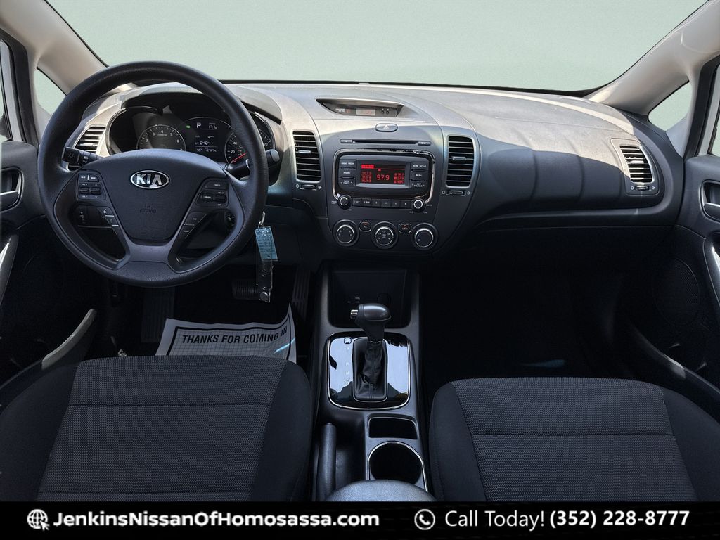 2018 Kia FORTE LX - Photo 23