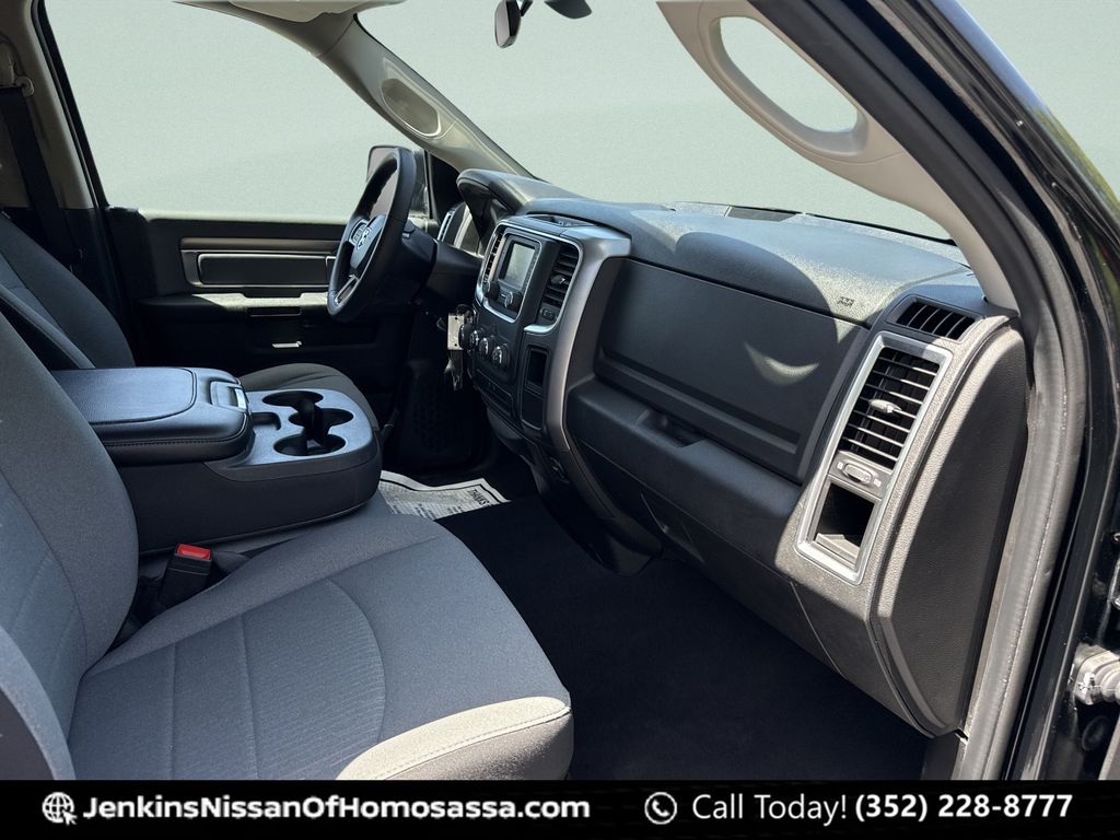 2024 RAM Ram 1500 Classic SLT - Photo 22