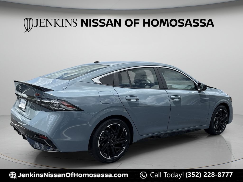 New 2026 Nissan Kicks SR SUV
