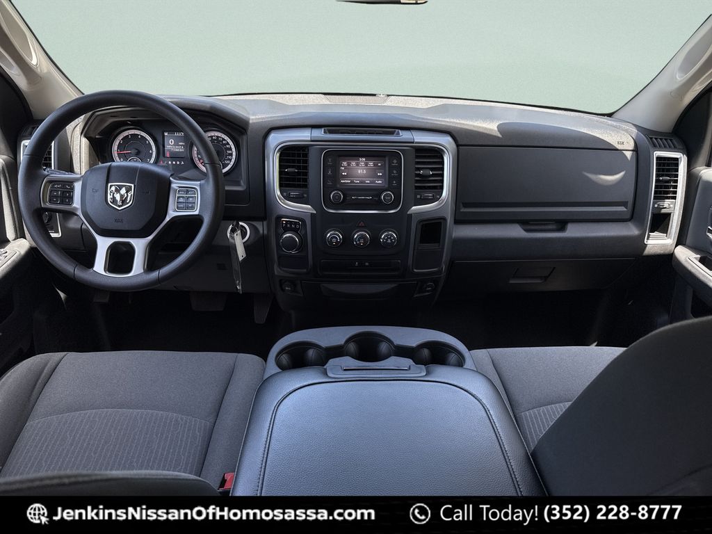 2024 RAM Ram 1500 Classic SLT - Photo 23