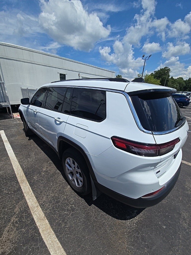 2022 Jeep Grand Cherokee Limited photo 3
