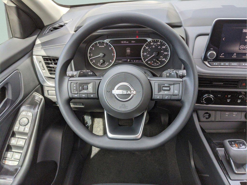 2025 Nissan Rogue S - Photo 17