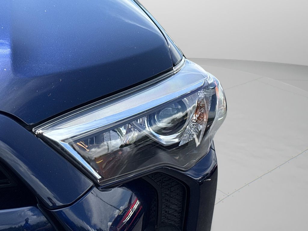 2021 Toyota 4Runner SR5 - Photo 17