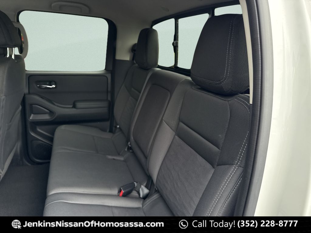 2024 Nissan Frontier SV - Photo 30