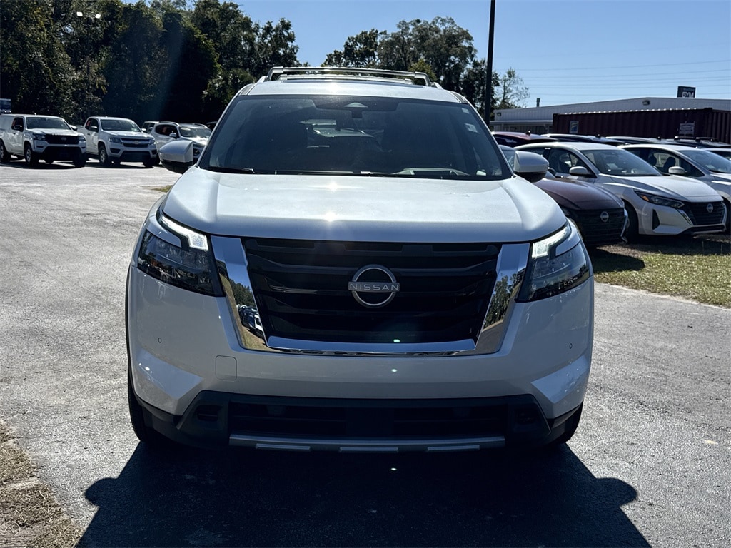 Used 2025 Nissan Pathfinder Platinum SUV
