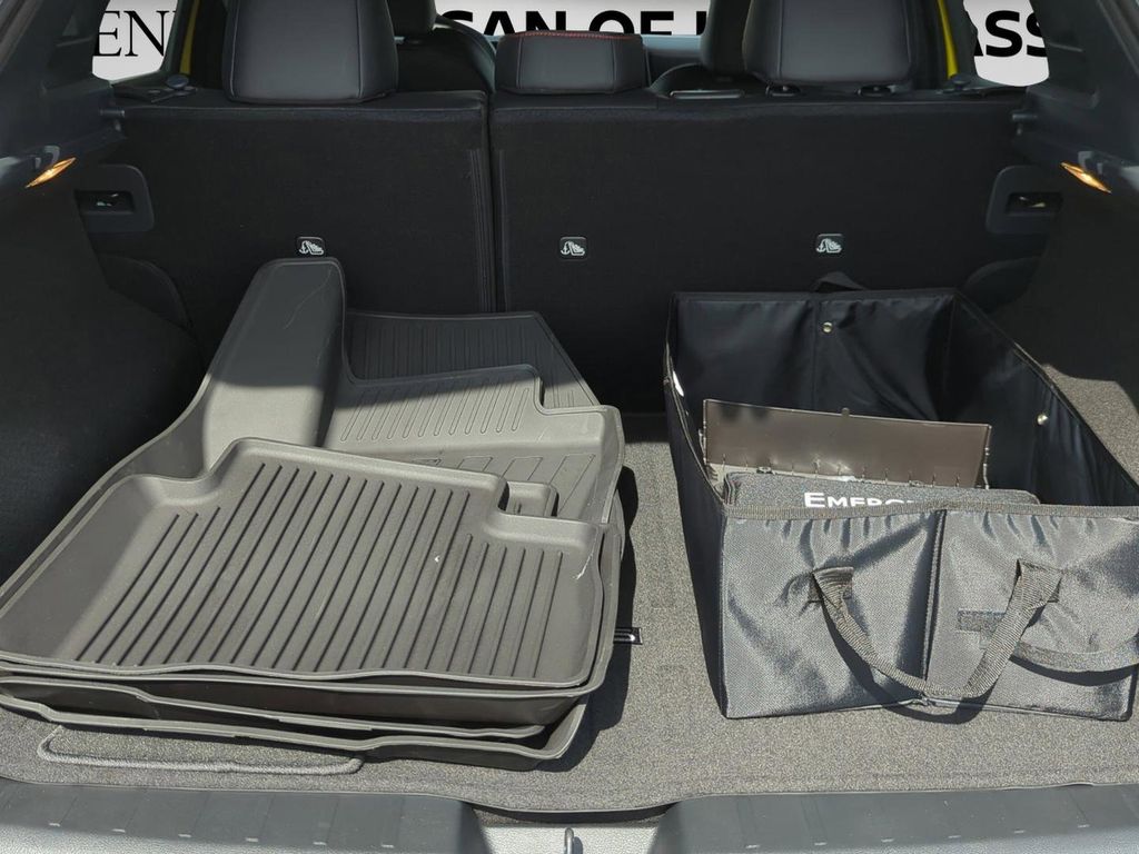2026 Nissan KICKS SR - Photo 14