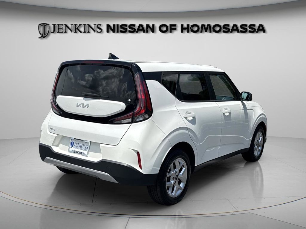 Used 2024 Kia Soul LX Hatchback
