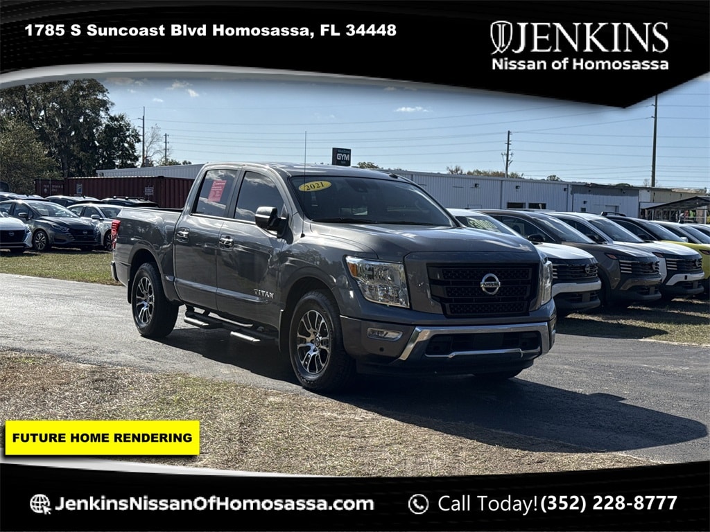 2021 Nissan Titan SV's photo