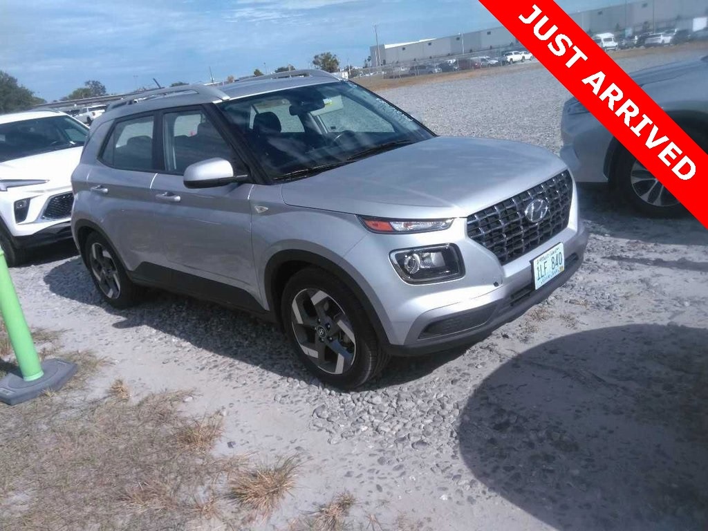 2023 Hyundai Venue SEL's photo