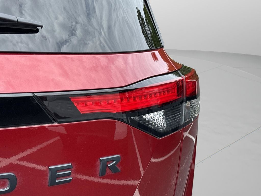 2023 Nissan Pathfinder SL - Photo 47