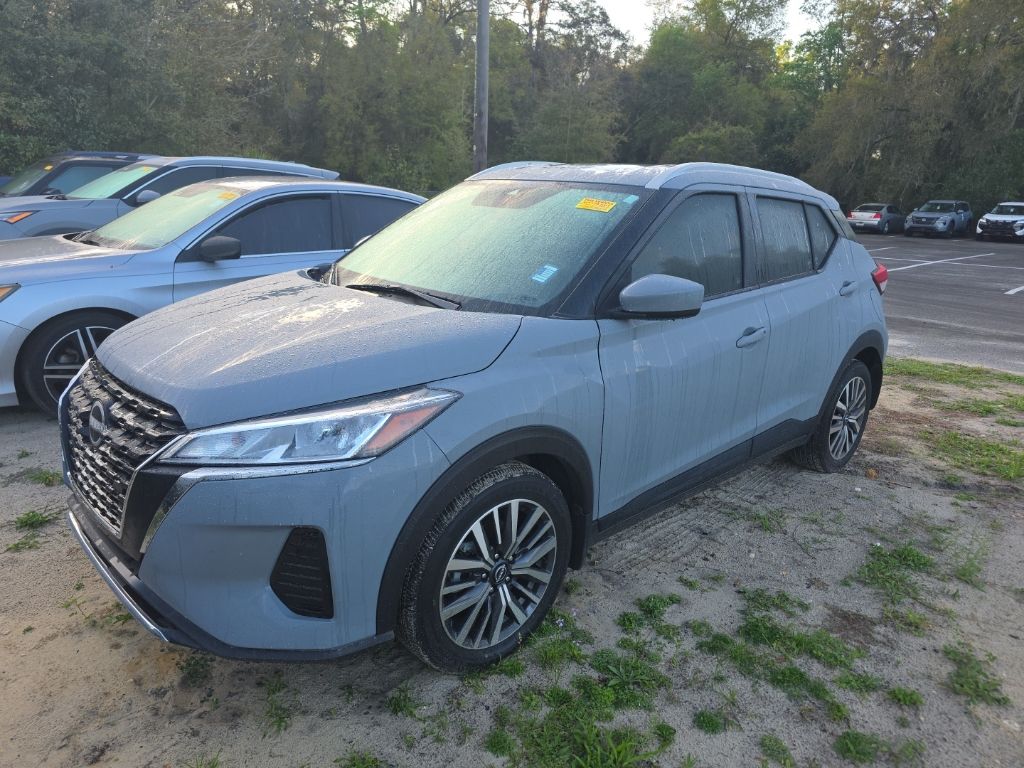 2022 Nissan Kicks SV