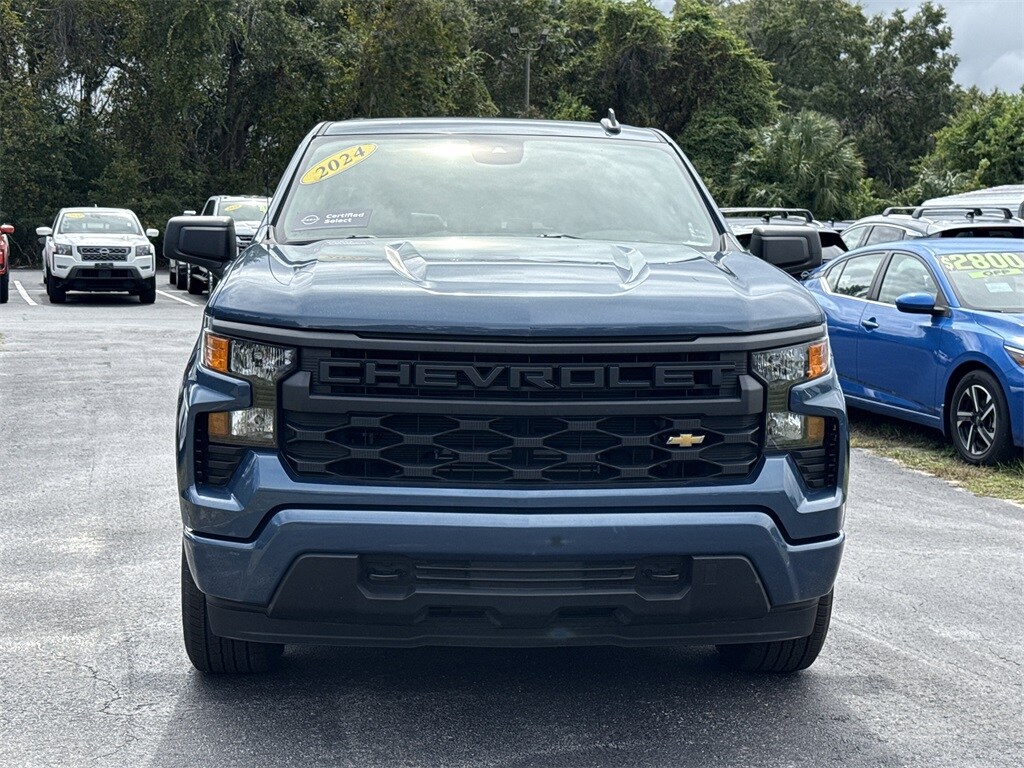2024 Chevrolet Silverado 1500 Custom photo 2