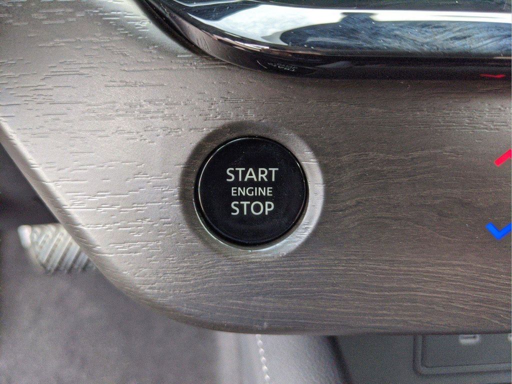 2025 Nissan Murano SV - Photo 38