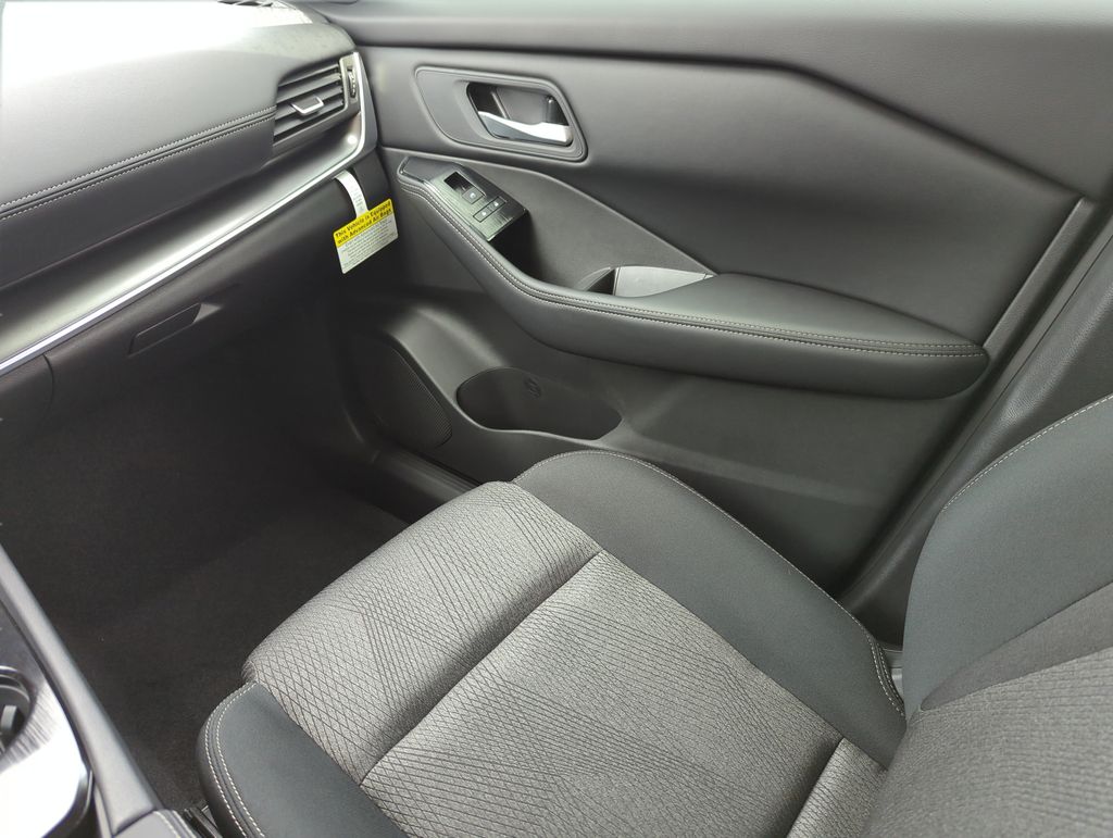 2026 Nissan Rogue SV - Photo 21