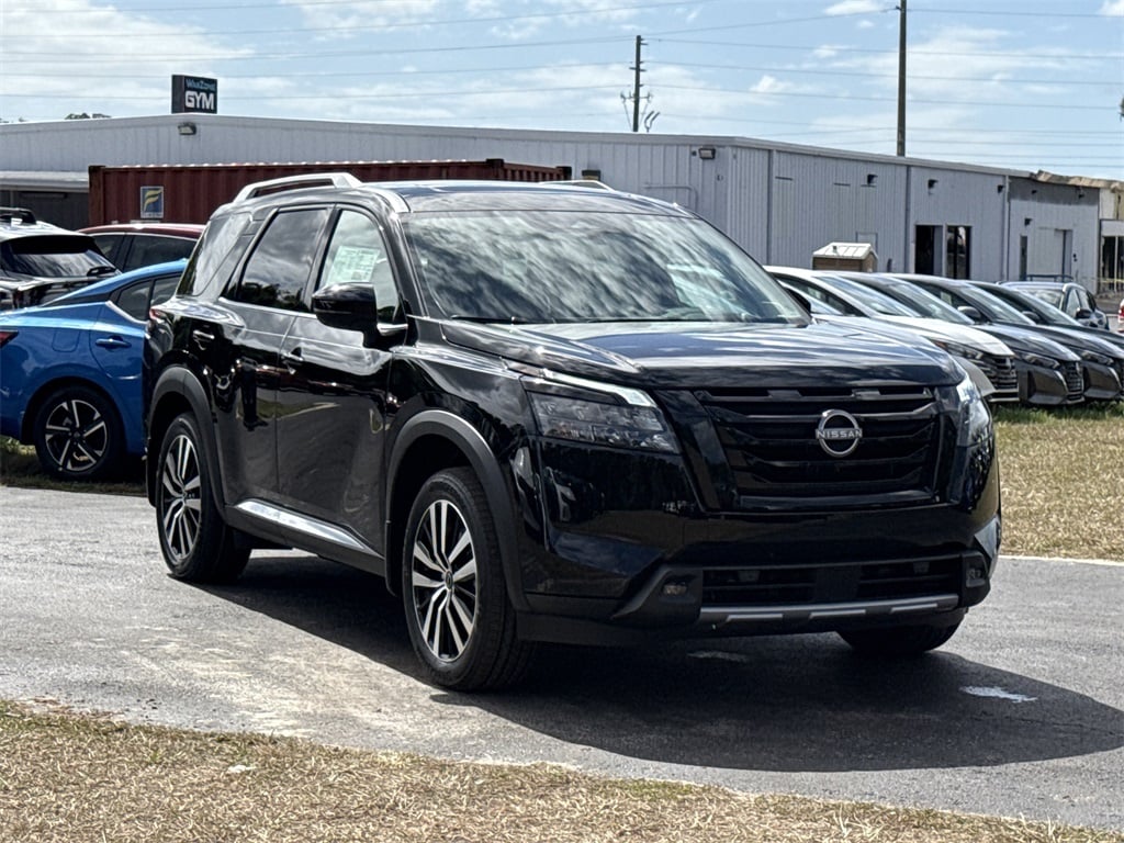 New 2025 Nissan Pathfinder Platinum SUV