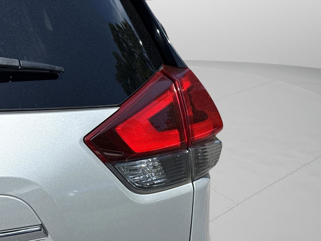 2019 Nissan Rogue SV - Photo 46
