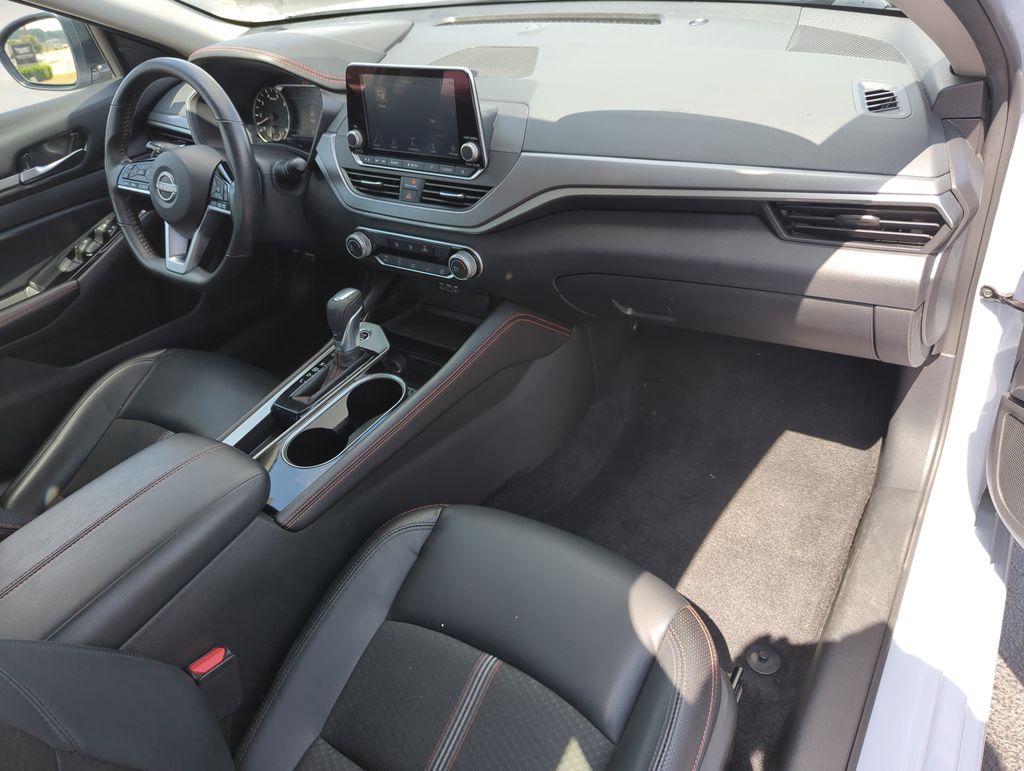 2024 Nissan Altima SR - Photo 22