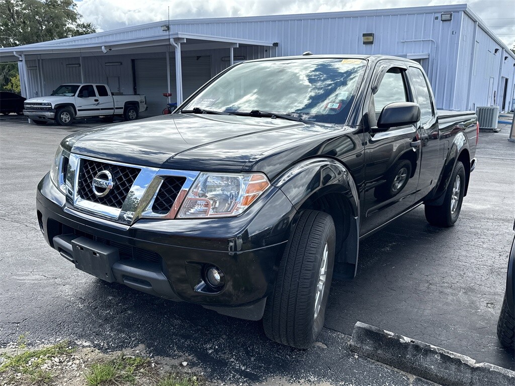 2018 Nissan Frontier SV photo 2