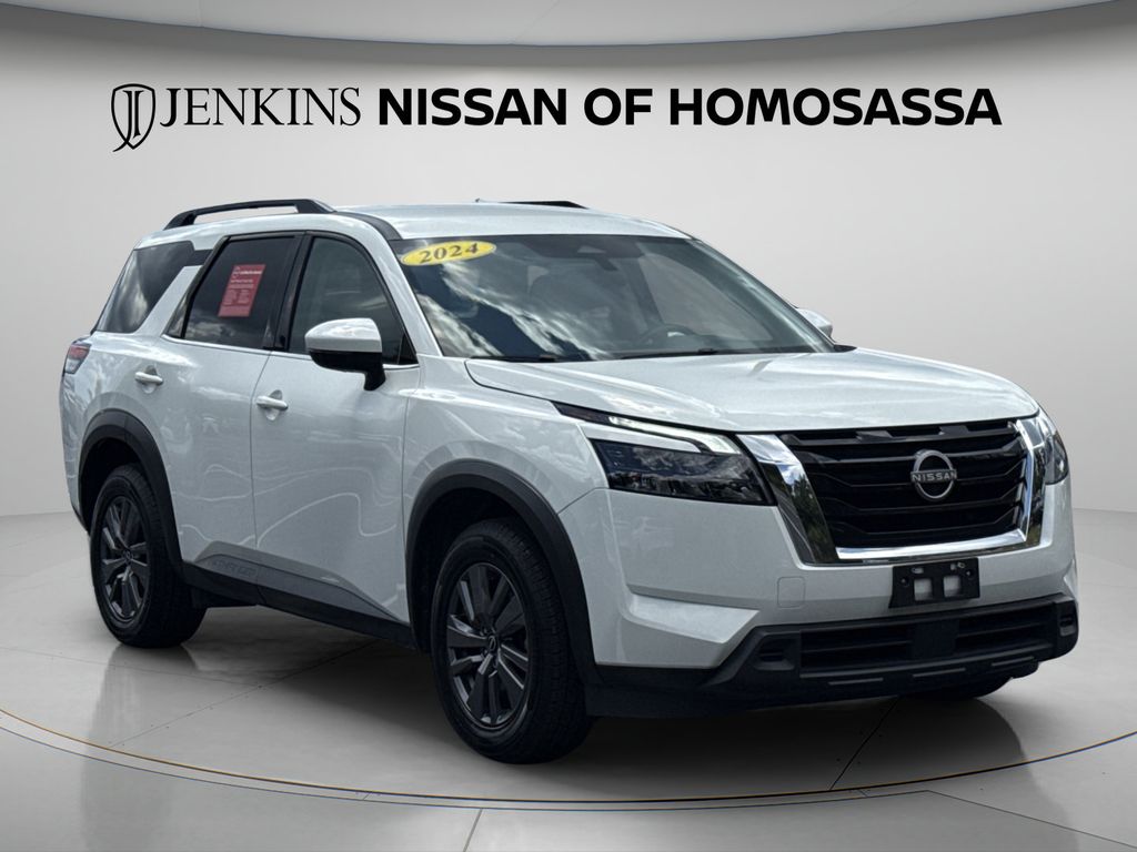 2024 Nissan Pathfinder SV