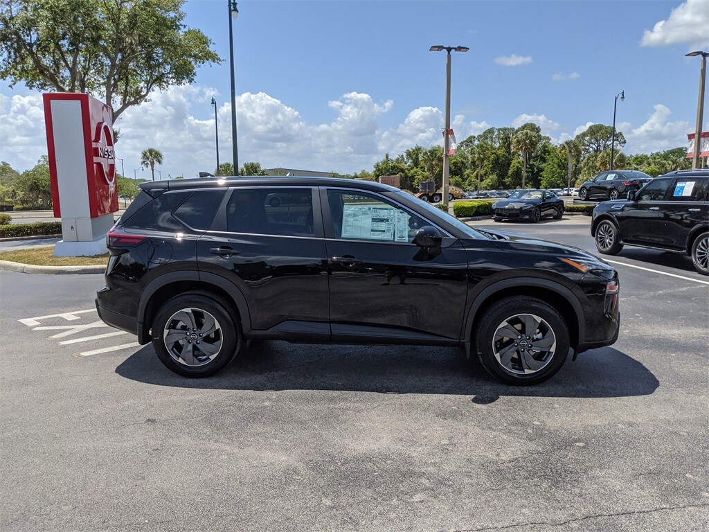 2025 Nissan Rogue SV photo 3