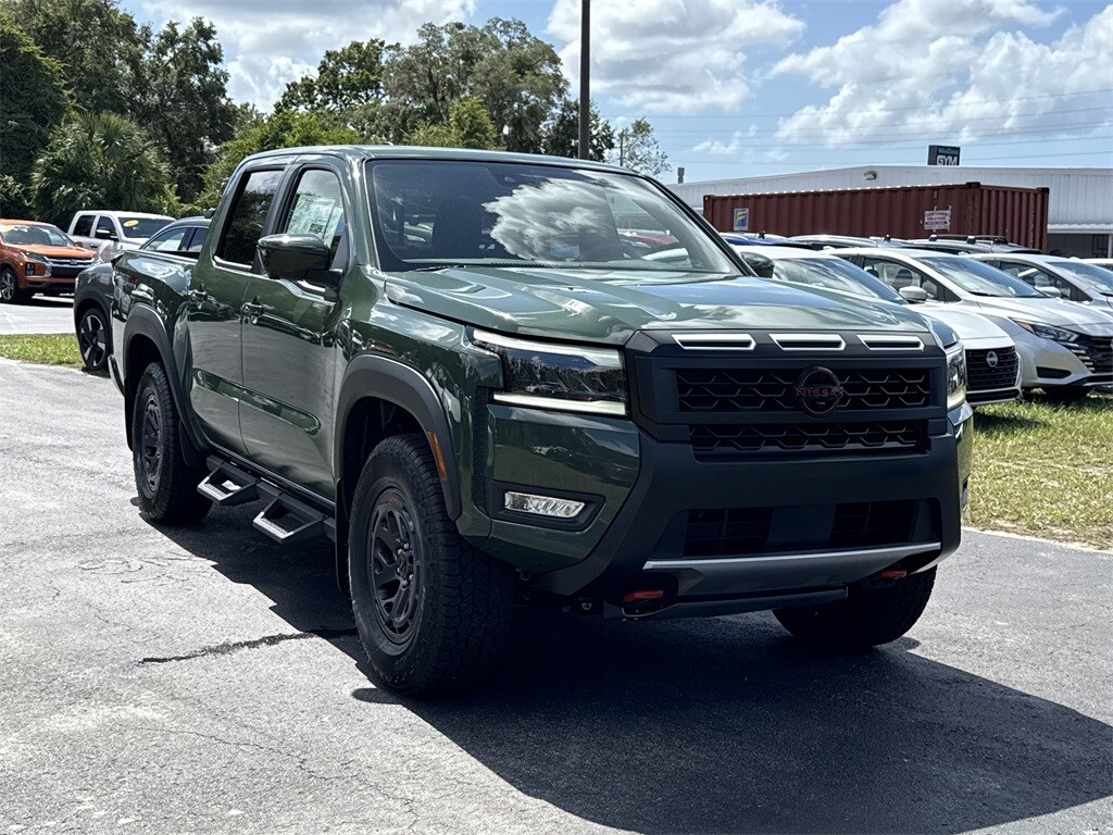 2026 Nissan Frontier PRO-4X photo 2