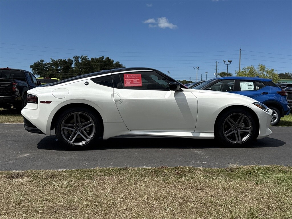 2025 Nissan Z Sport photo 3