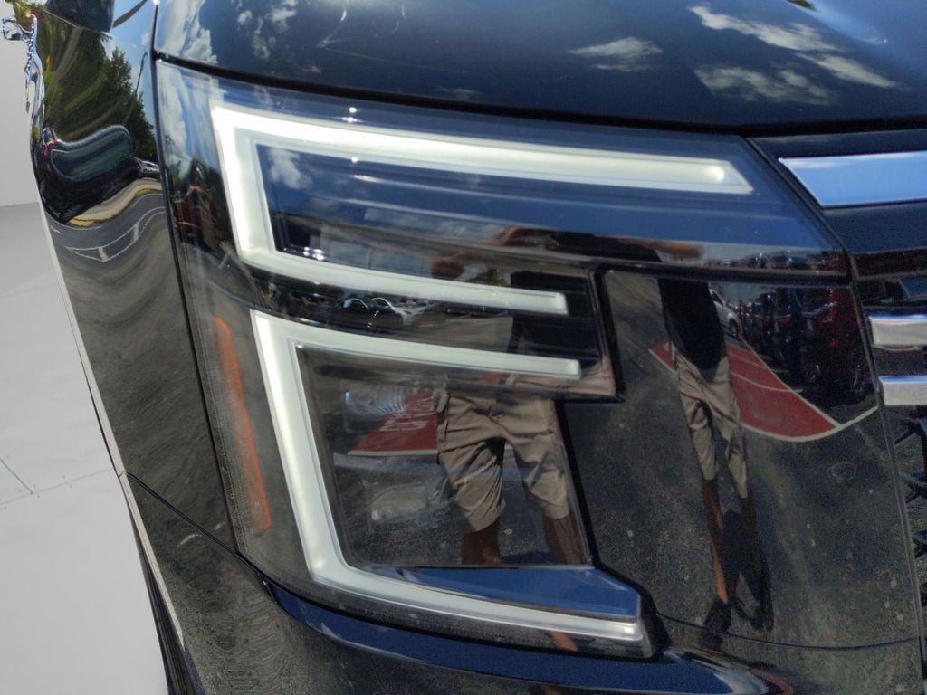 2025 Nissan Armada SV - Photo 38