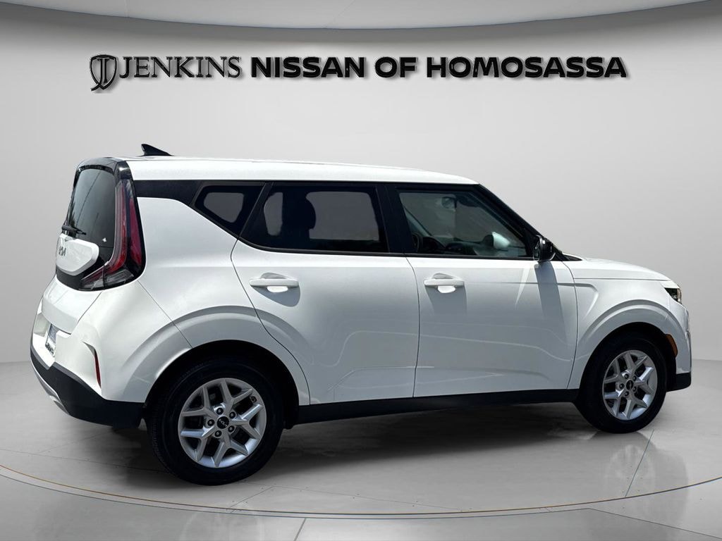 Used 2024 Kia Soul LX Hatchback
