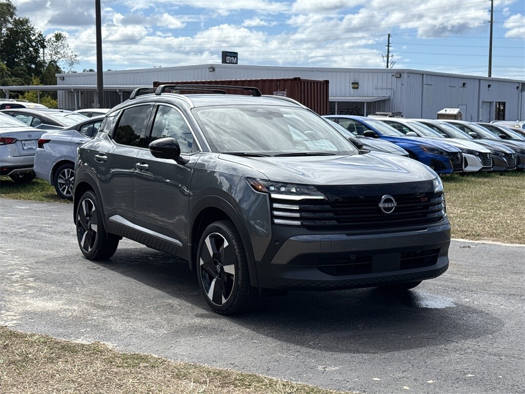 New 2026 Nissan Kicks SR SUV