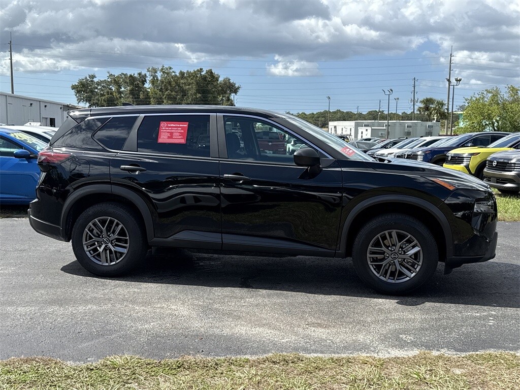 2025 Nissan Rogue S photo 3