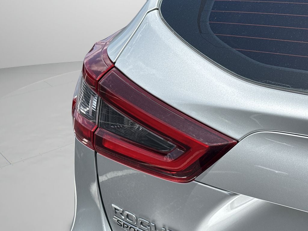 2021 Nissan Rogue Sport SL - Photo 18