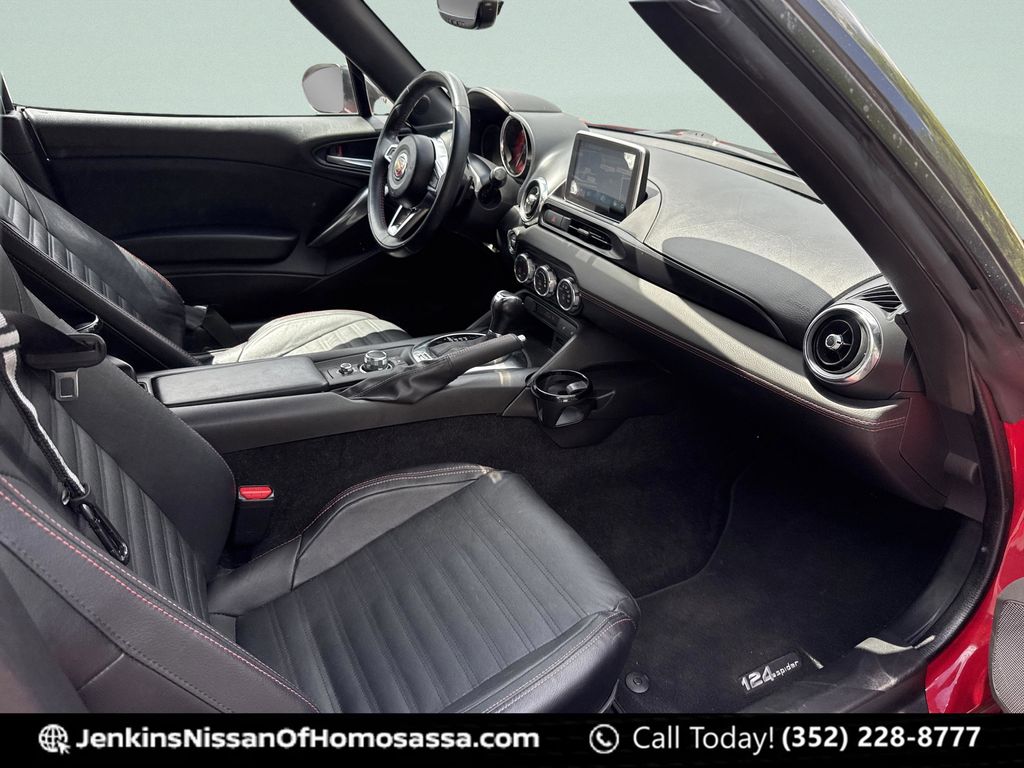 2019 FIAT 124 Spider Abarth - Photo 18