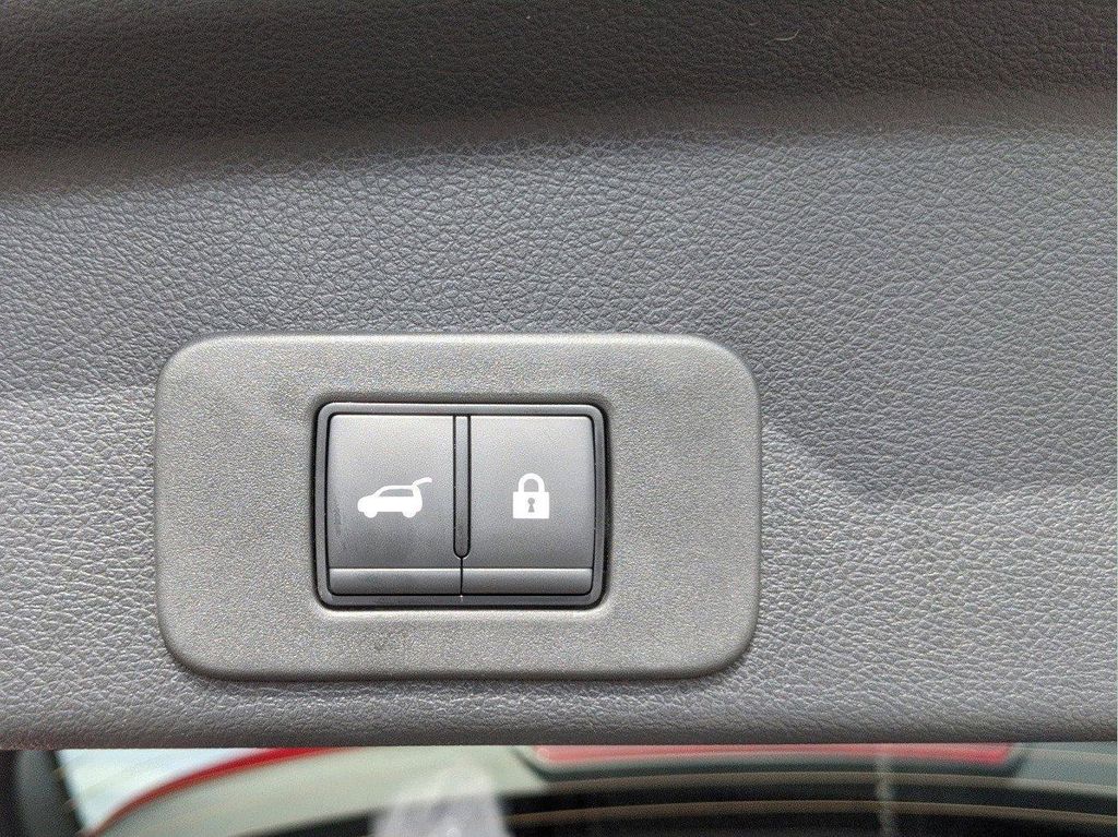 2025 Nissan Murano SV - Photo 18