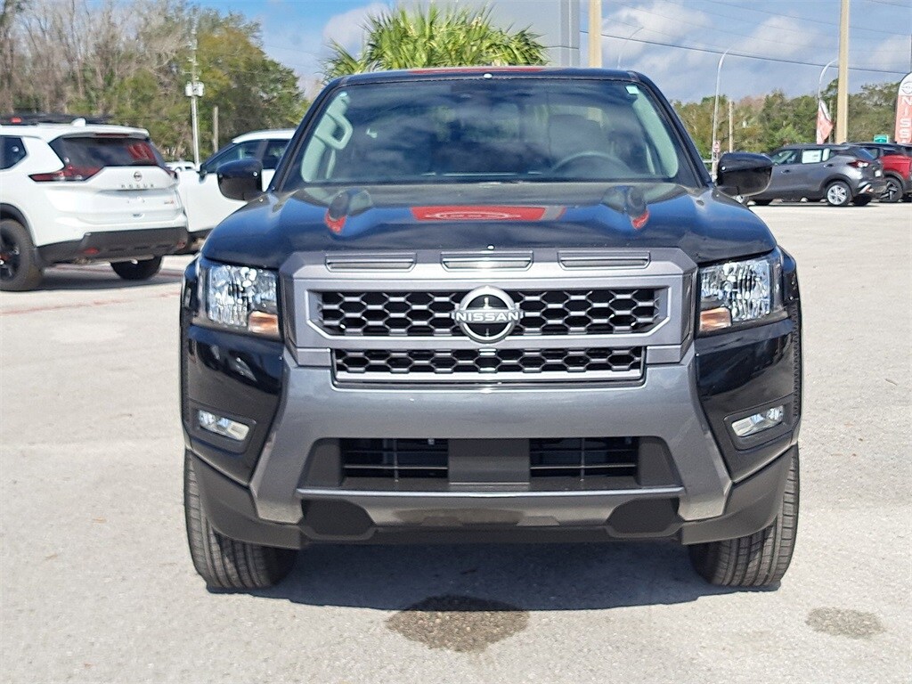 2025 Nissan Frontier SV photo 3