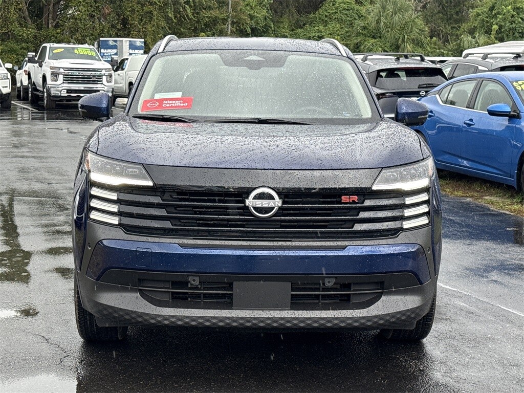 2025 Nissan Kicks SR photo 2