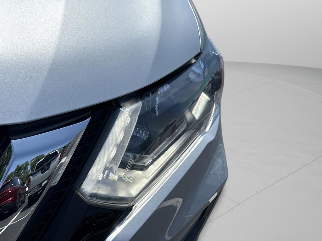 2019 Nissan Rogue SV - Photo 44