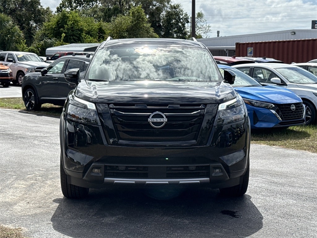 New 2025 Nissan Pathfinder Platinum SUV