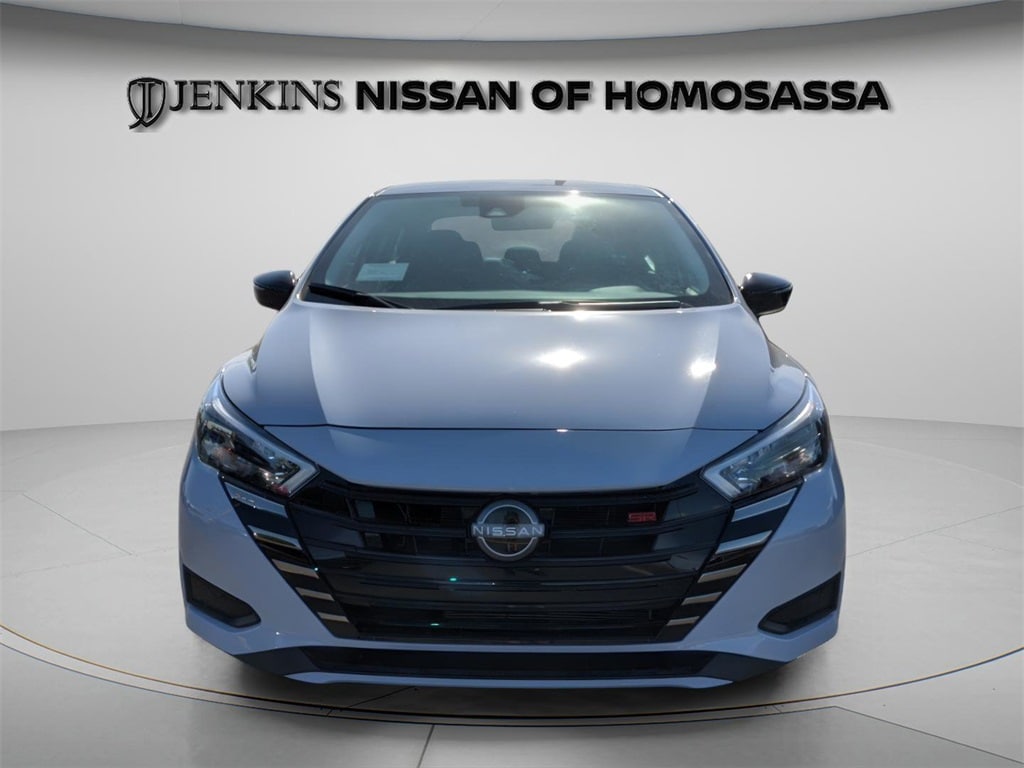 New 2025 Nissan Versa 1.6 SR Sedan